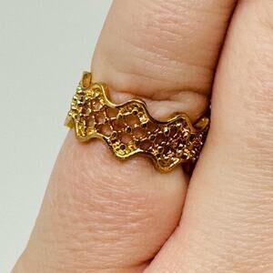 Women's Mesh Lattice Adjustable Gold Tone Ring NEW